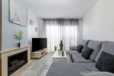 House in Málaga - WintowinRentals Chalet with a Huge Terrace in Campanillas