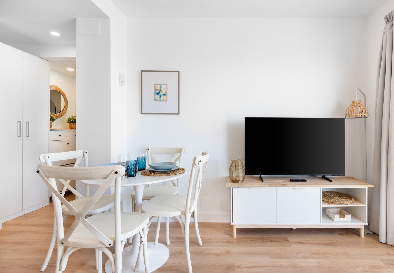 Apartment in Torremolinos - WintowinRentals Private Apartment in Ocean House with Sea Views