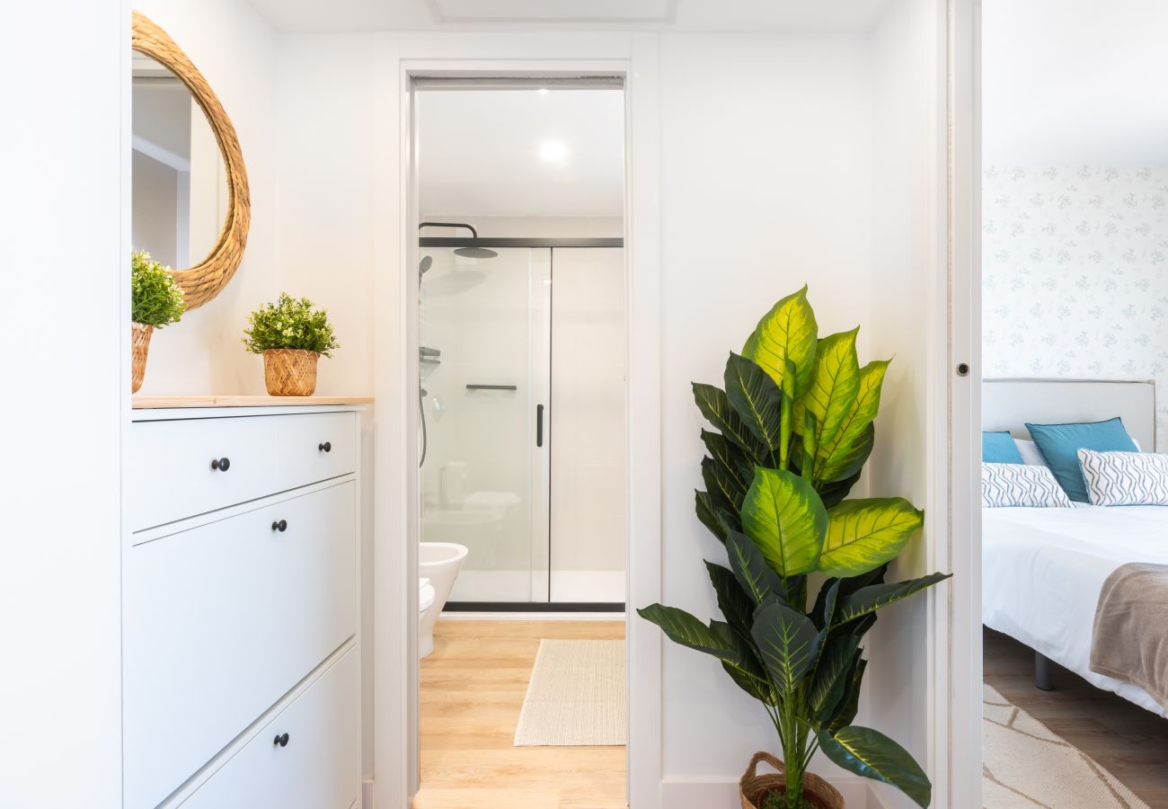 Apartment in Torremolinos - WintowinRentals Private Apartment in Ocean House with Sea Views