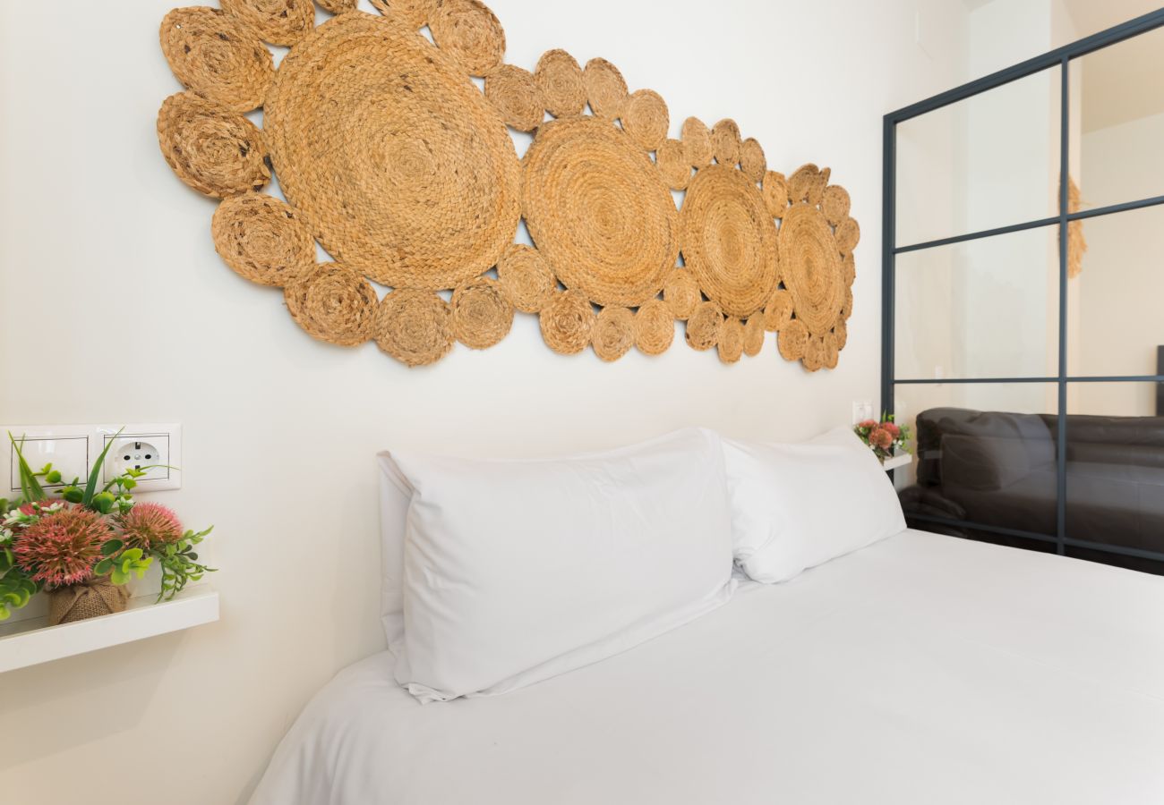 Studio in Málaga - WintowinRentals Stylish Apartment in Central Málaga