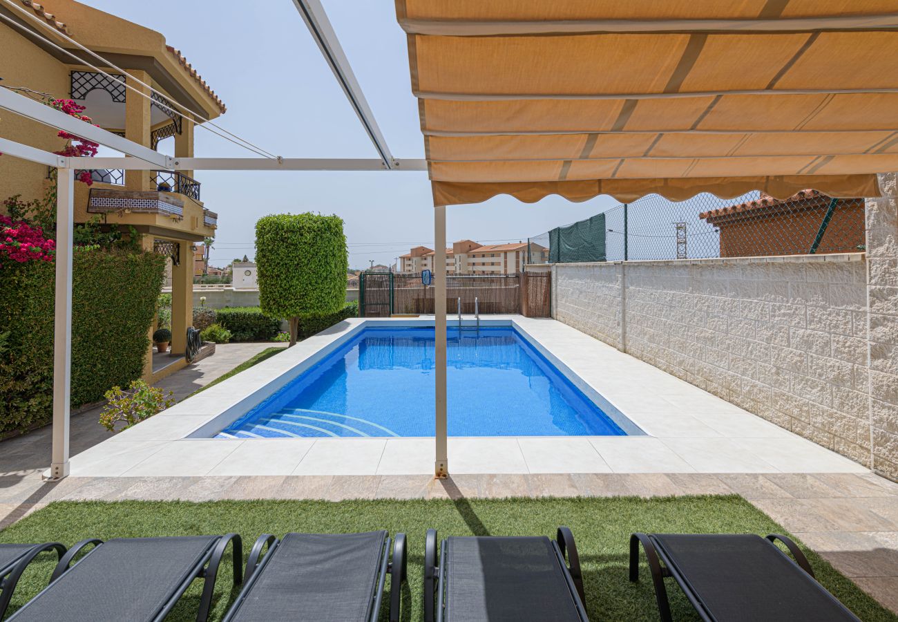 House in Rincón de la Victoria - WintowinRentals House with Private Pool in Rincón
