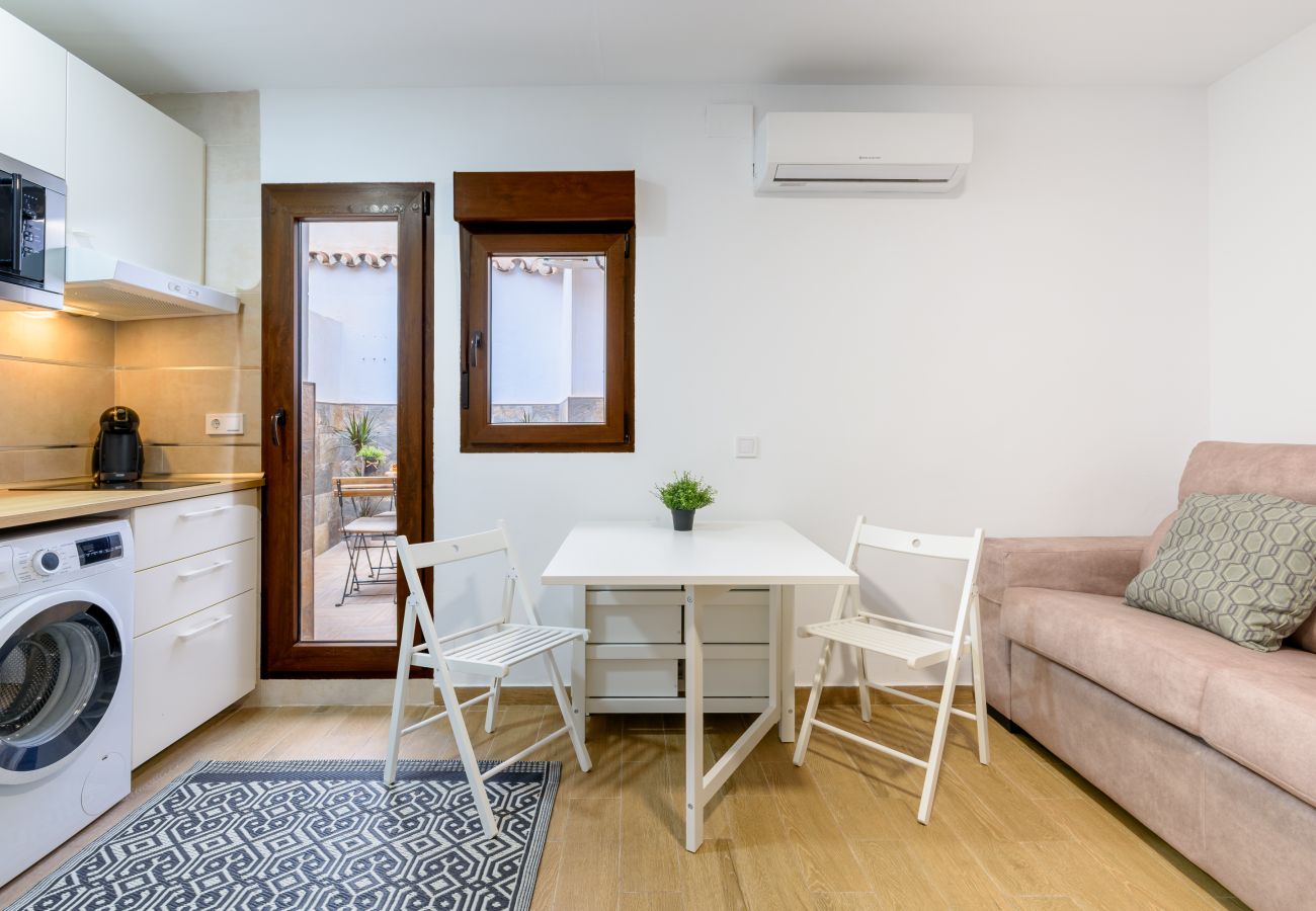 Apartment in Málaga - WintowinRentals Cozy, central and full of charm