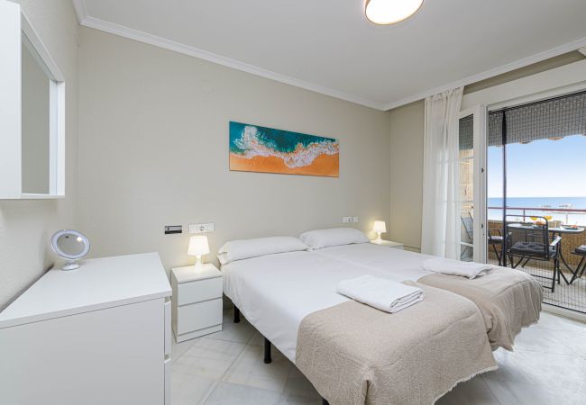 Apartment in Rincón de la Victoria - WintowinRentals Seafront Apartment with Spectacular Views Apartment in Rincón de la Victoria - WintowinRentals Seafront Apartment with Spectacular Views