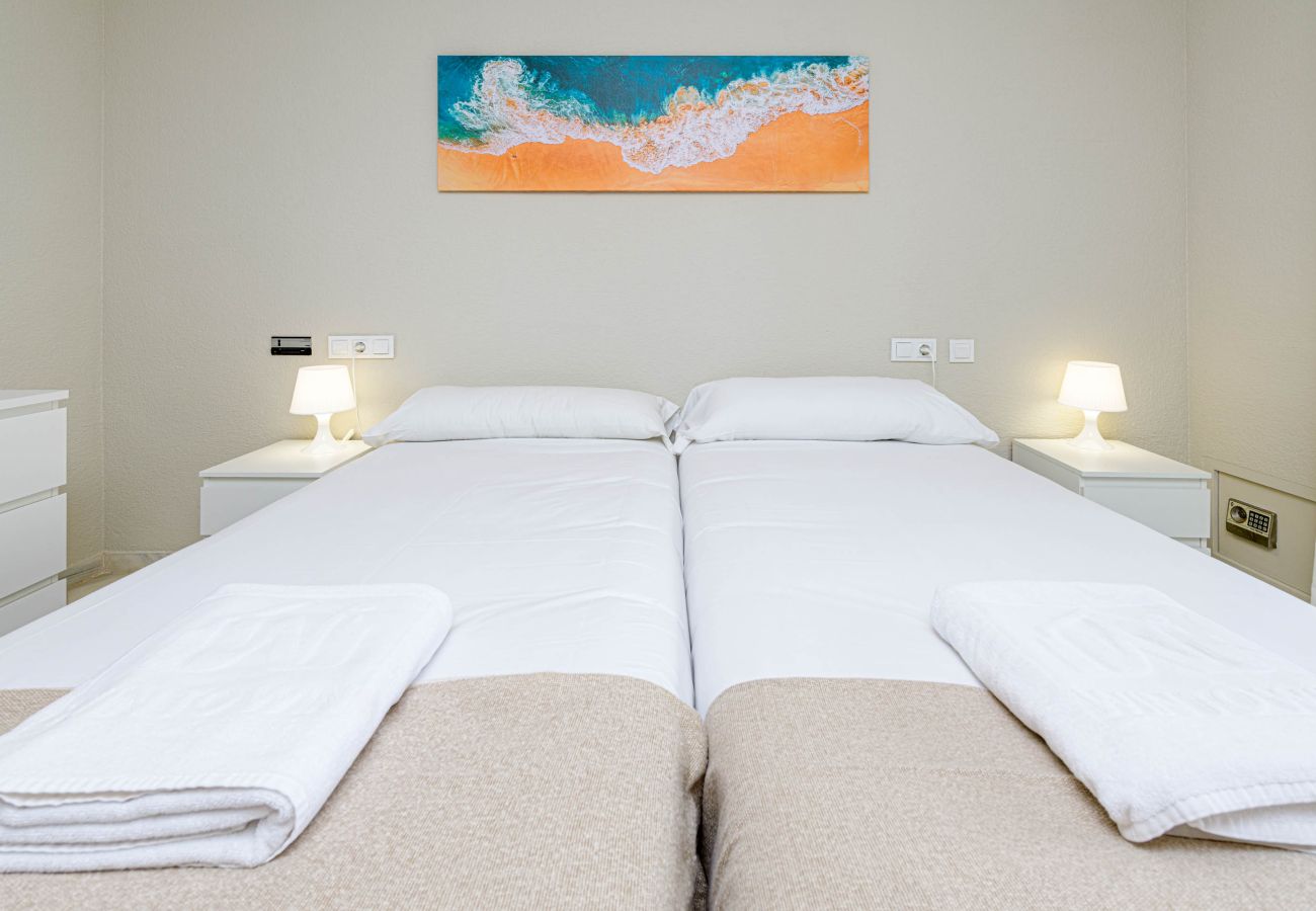 Apartment in Rincón de la Victoria - WintowinRentals Seafront Apartment with Spectacular Views