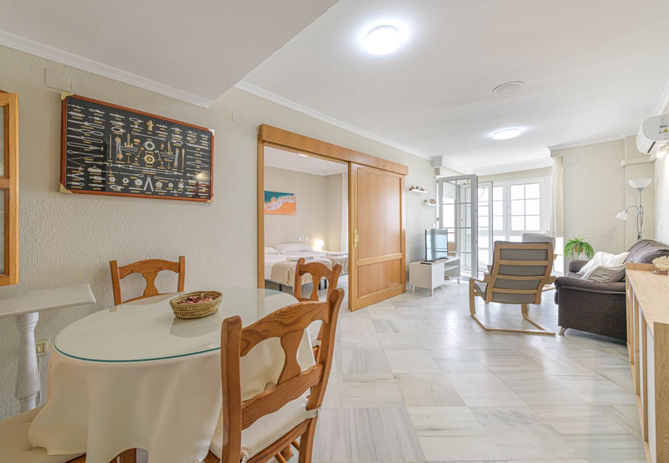 Apartment in Rincón de la Victoria - WintowinRentals Seafront Apartment with Spectacular Views
