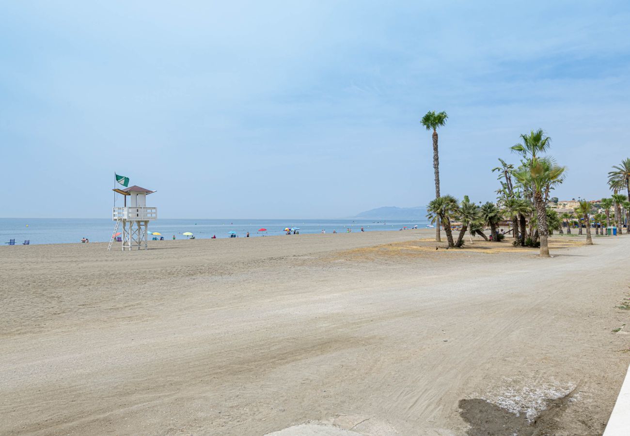 Apartment in Rincón de la Victoria - WintowinRentals Seafront Apartment with Spectacular Views