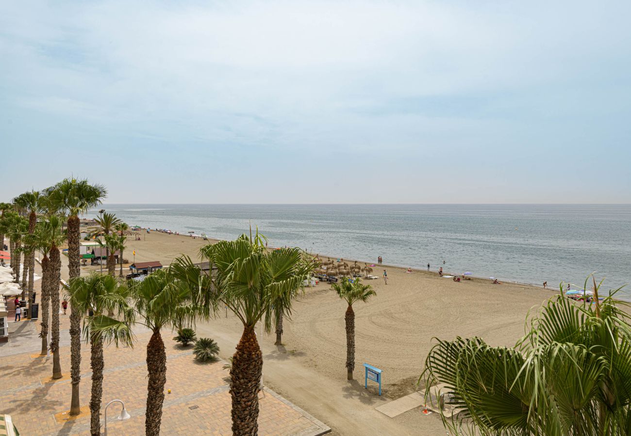 Apartment in Rincón de la Victoria - WintowinRentals Seafront Apartment with Spectacular Views