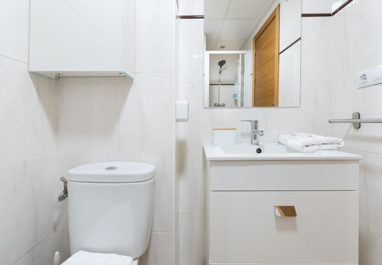 Apartment in Rincón de la Victoria - WintowinRentals · Perfect Location with Terrace, Pool and Parking in Rincón de la Victoria