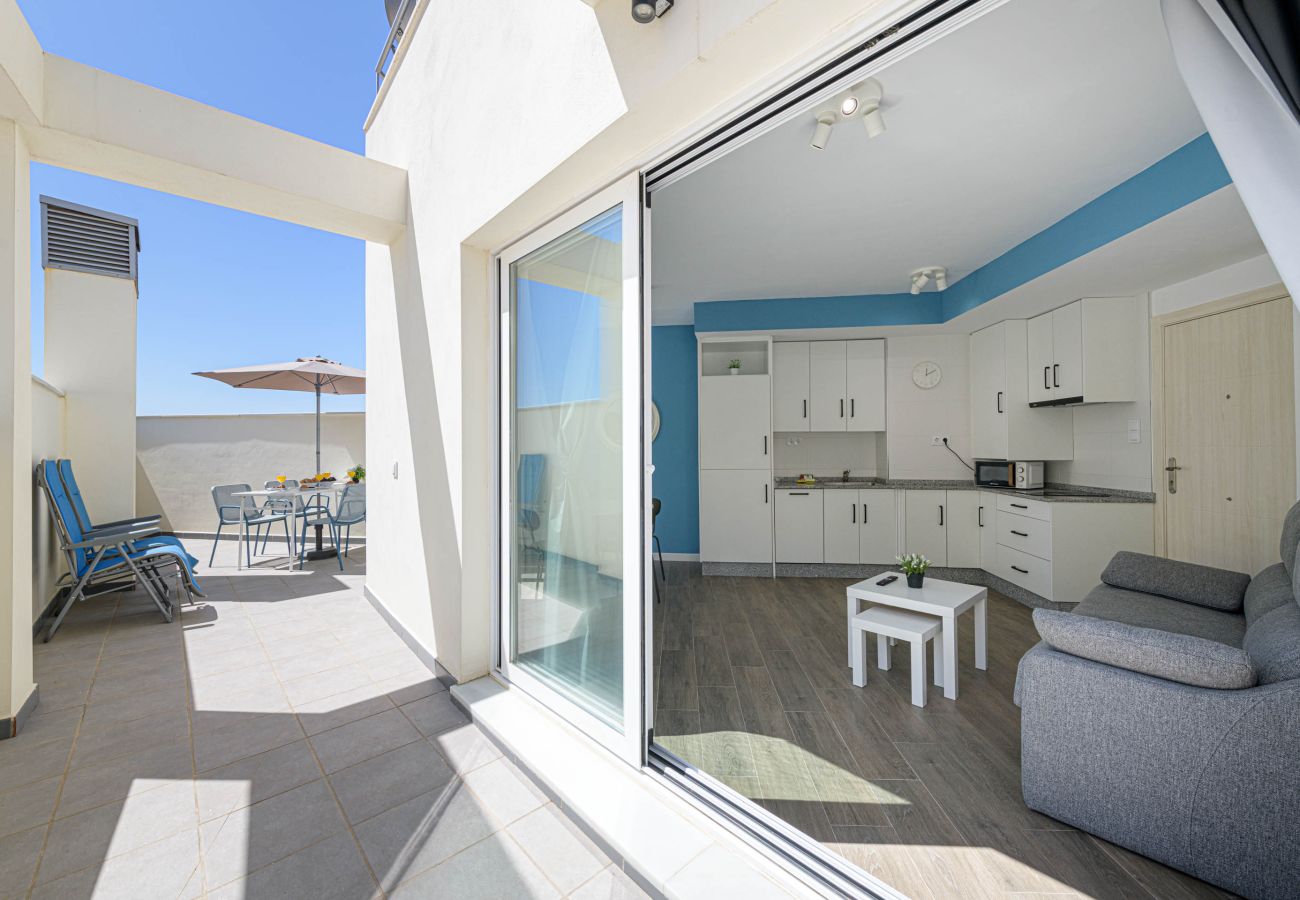 Apartment in Rincón de la Victoria - WintowinRentals Penthouse with Private Terrace in the Center of Rincón de la Victoria