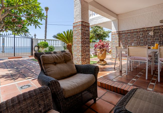 House in Rincón de la Victoria - WintowinRentals Beachfront House with Private Garden House in Rincón de la Victoria - WintowinRentals Beachfront House with Private Garden