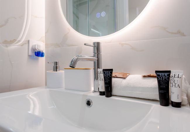 Apartment in Málaga - WintowinRentals Bright and Modern Apartment Near Huelin Beach Apartment in Málaga - WintowinRentals Bright and Modern Apartment Near Huelin Beach