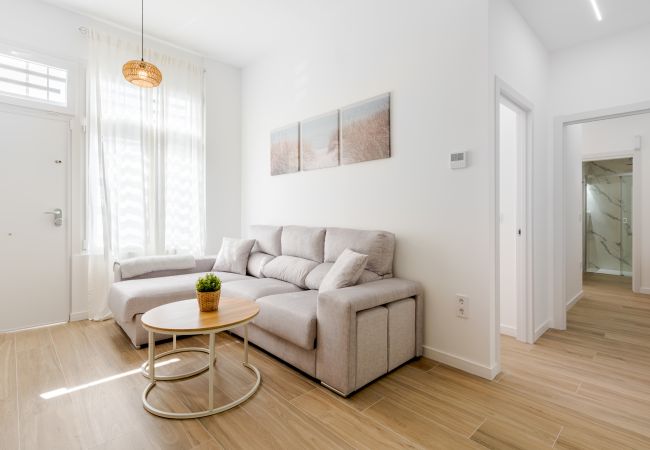 Apartment in Málaga - WintowinRentals Bright and Modern Apartment Near Huelin Beach Apartment in Málaga - WintowinRentals Bright and Modern Apartment Near Huelin Beach