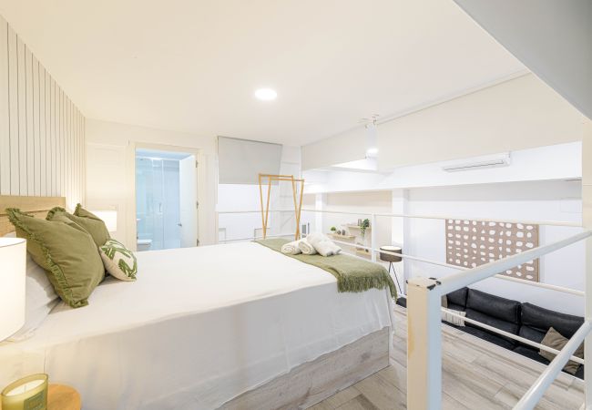 Apartment in Málaga - WintowinRentals Renovated loft with garage next to Huelin Beach Apartment in Málaga - WintowinRentals Renovated loft with garage next to Huelin Beach