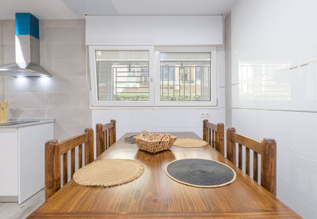 Apartment in Málaga - WintowinRentals Renovated loft with garage next to Huelin Beach Apartment in Málaga - WintowinRentals Renovated loft with garage next to Huelin Beach