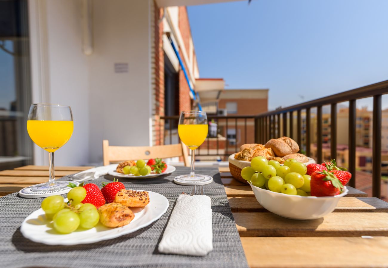 Apartment in Rincón de la Victoria - WintowinRentals Charming Apartment with Sunny Terrace near the Sea