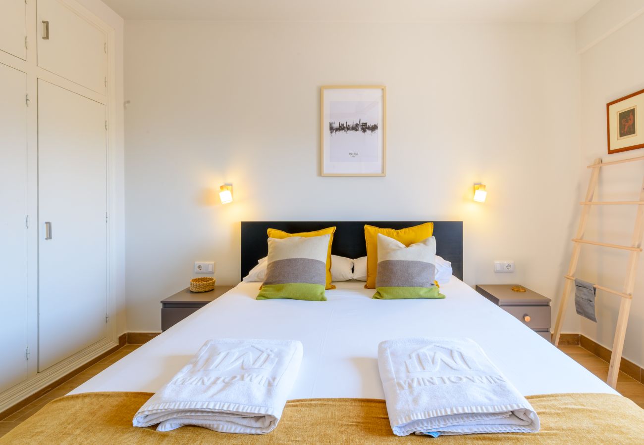 Apartment in Rincón de la Victoria - WintowinRentals Charming Apartment with Sunny Terrace near the Sea