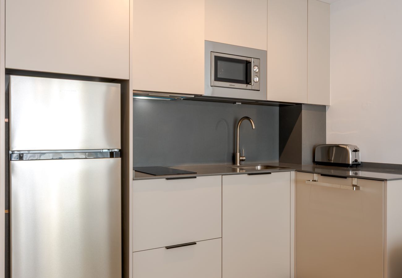 Apartment in Málaga - WintowinRentals Modern apartment with private indoor patio in Málaga