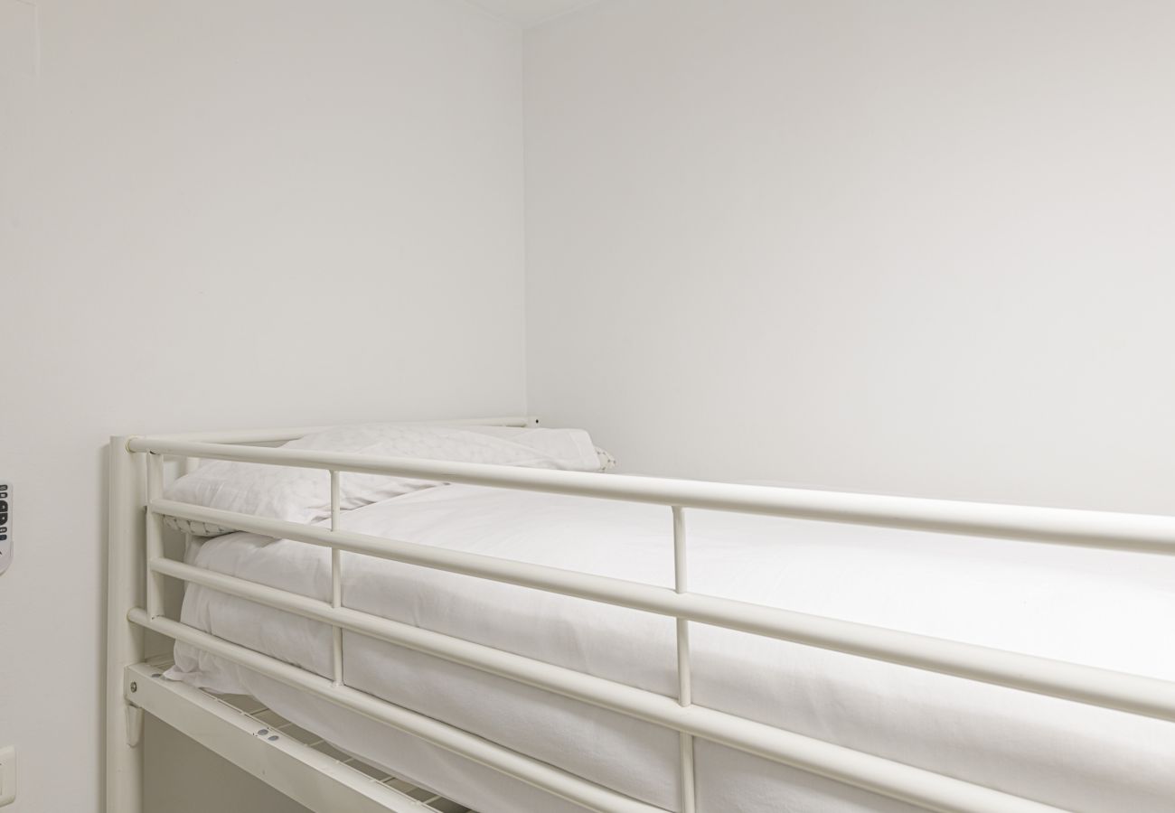 Apartment in Rincón de la Victoria - WintowinRentals Home Sweet Beach – 2 Bedrooms with Terrace near Rincón Beach