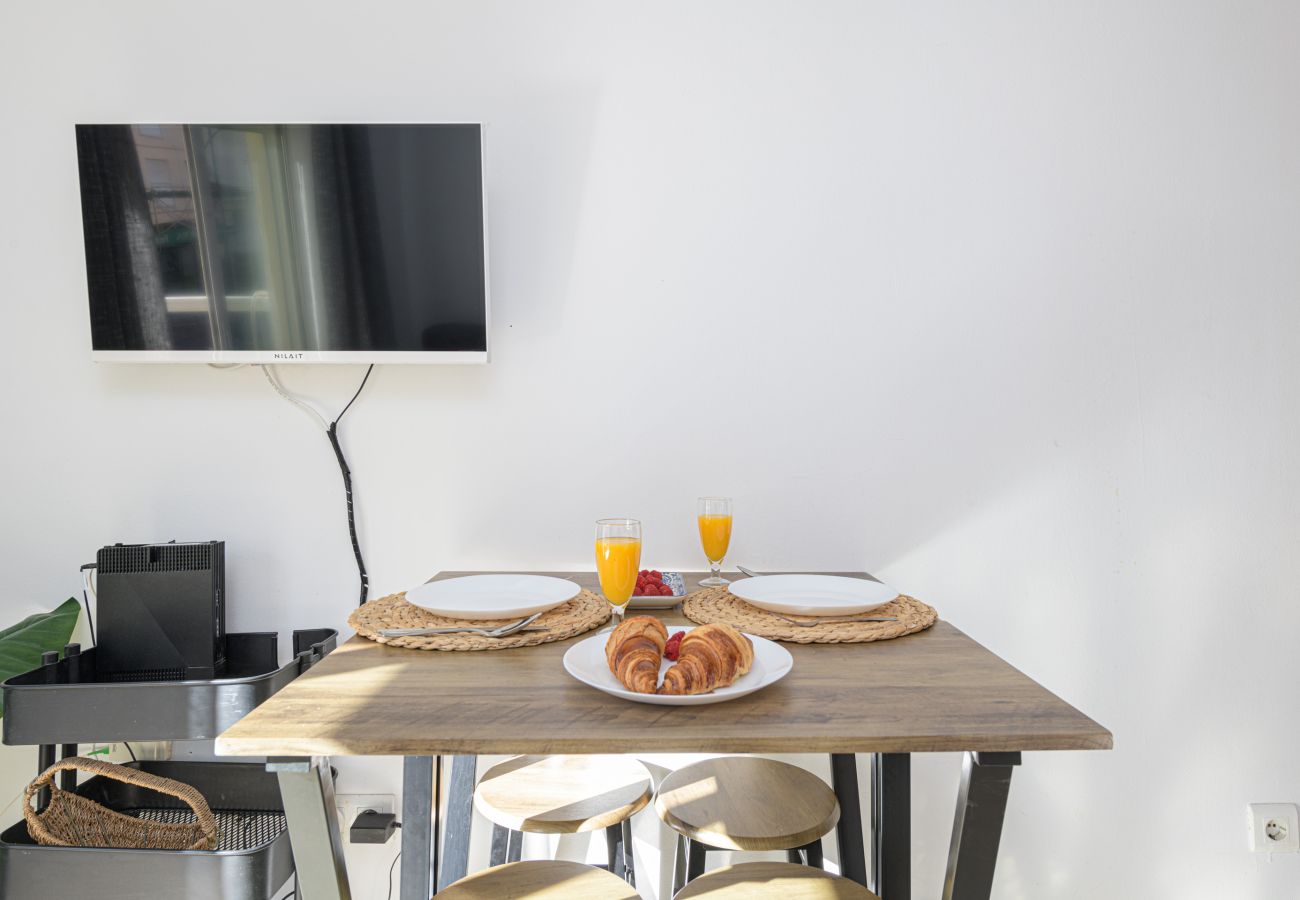 Apartment in Rincón de la Victoria - WintowinRentals Home Sweet Beach – 2 Bedrooms with Terrace near Rincón Beach