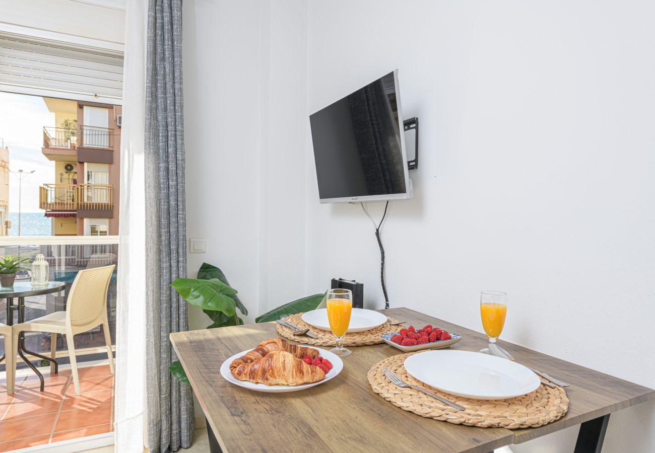 Apartment in Rincón de la Victoria - WintowinRentals Home Sweet Beach – 2 Bedrooms with Terrace near Rincón Beach