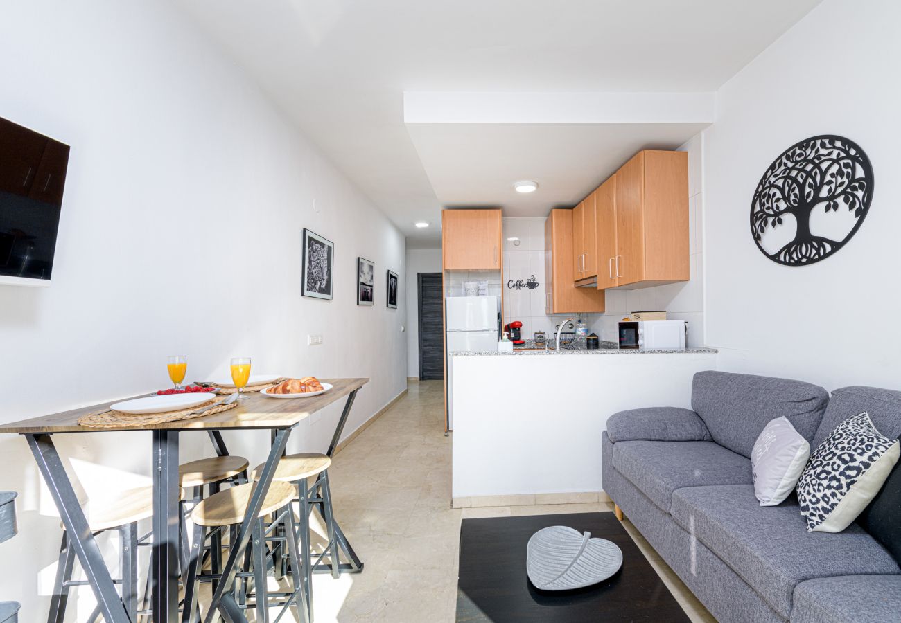 Apartment in Rincón de la Victoria - WintowinRentals Home Sweet Beach – 2 Bedrooms with Terrace near Rincón Beach