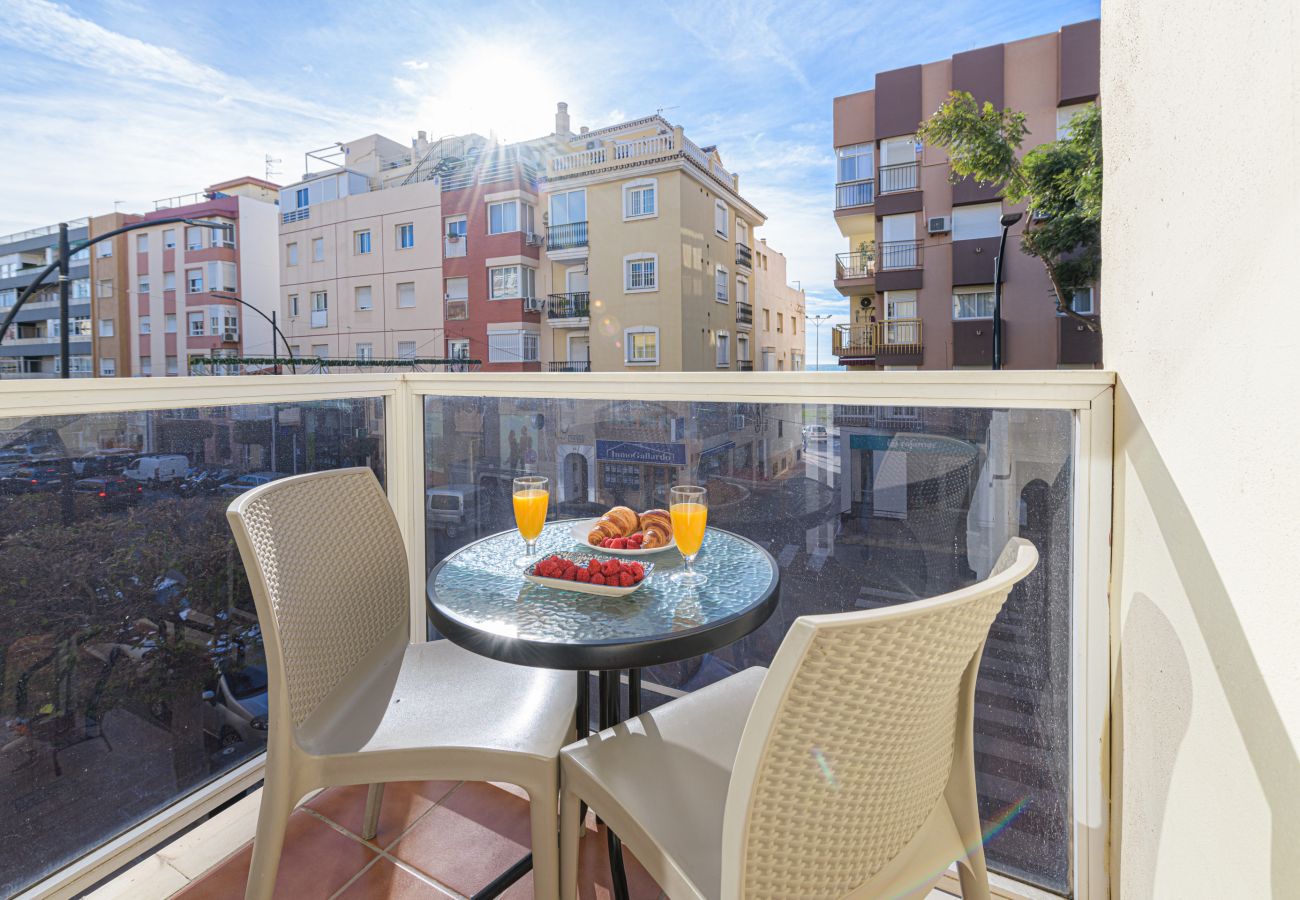 Apartment in Rincón de la Victoria - WintowinRentals Home Sweet Beach – 2 Bedrooms with Terrace near Rincón Beach