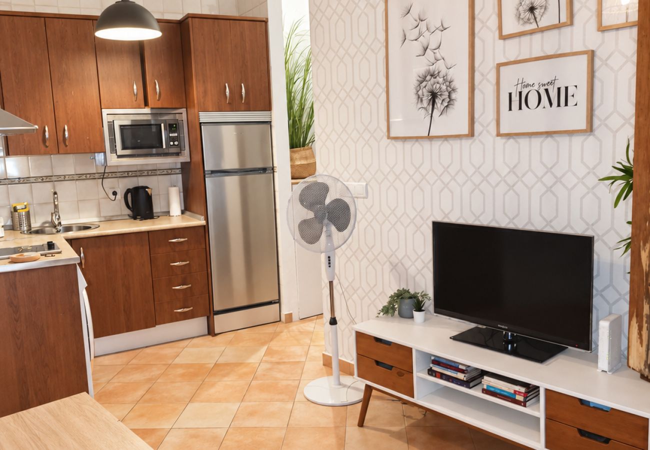 Apartment in Granada - WintowinRentals Cozy apartment with private patio next to the Albaicín