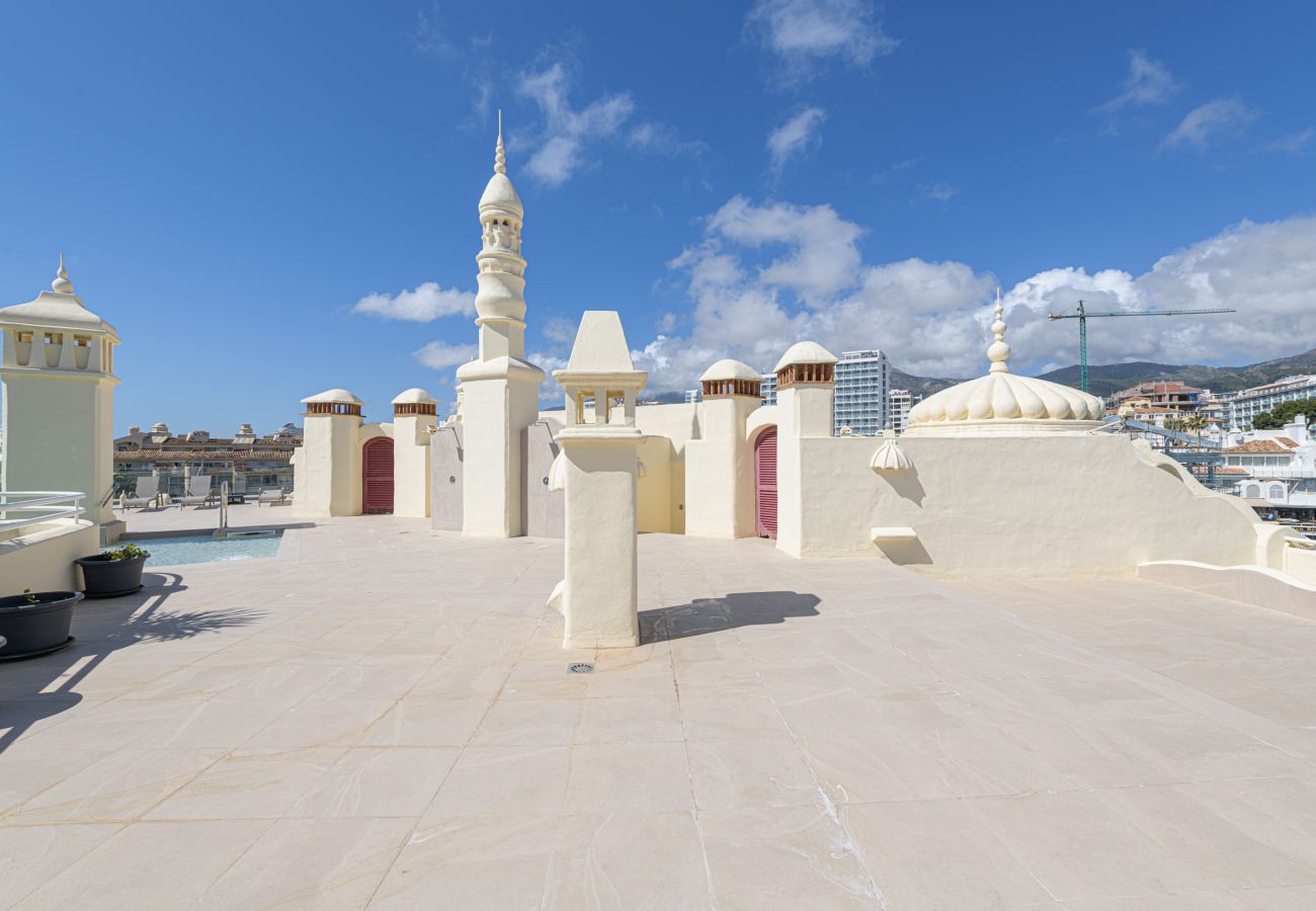 Apartment in Benalmádena - WintowinRentals Premium Apartment with Terrace and Stunning Views in Puerto Marina