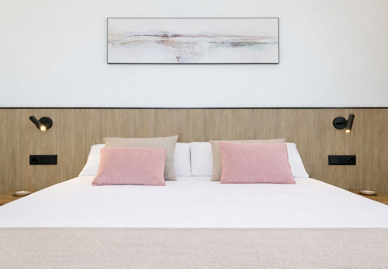 Apartment in Benalmádena - WintowinRentals Premium Apartment with Terrace and Stunning Views in Puerto Marina