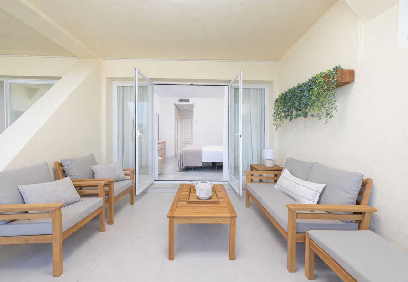 Apartment in Benalmádena - WintowinRentals Premium Apartment with Terrace and Stunning Views in Puerto Marina