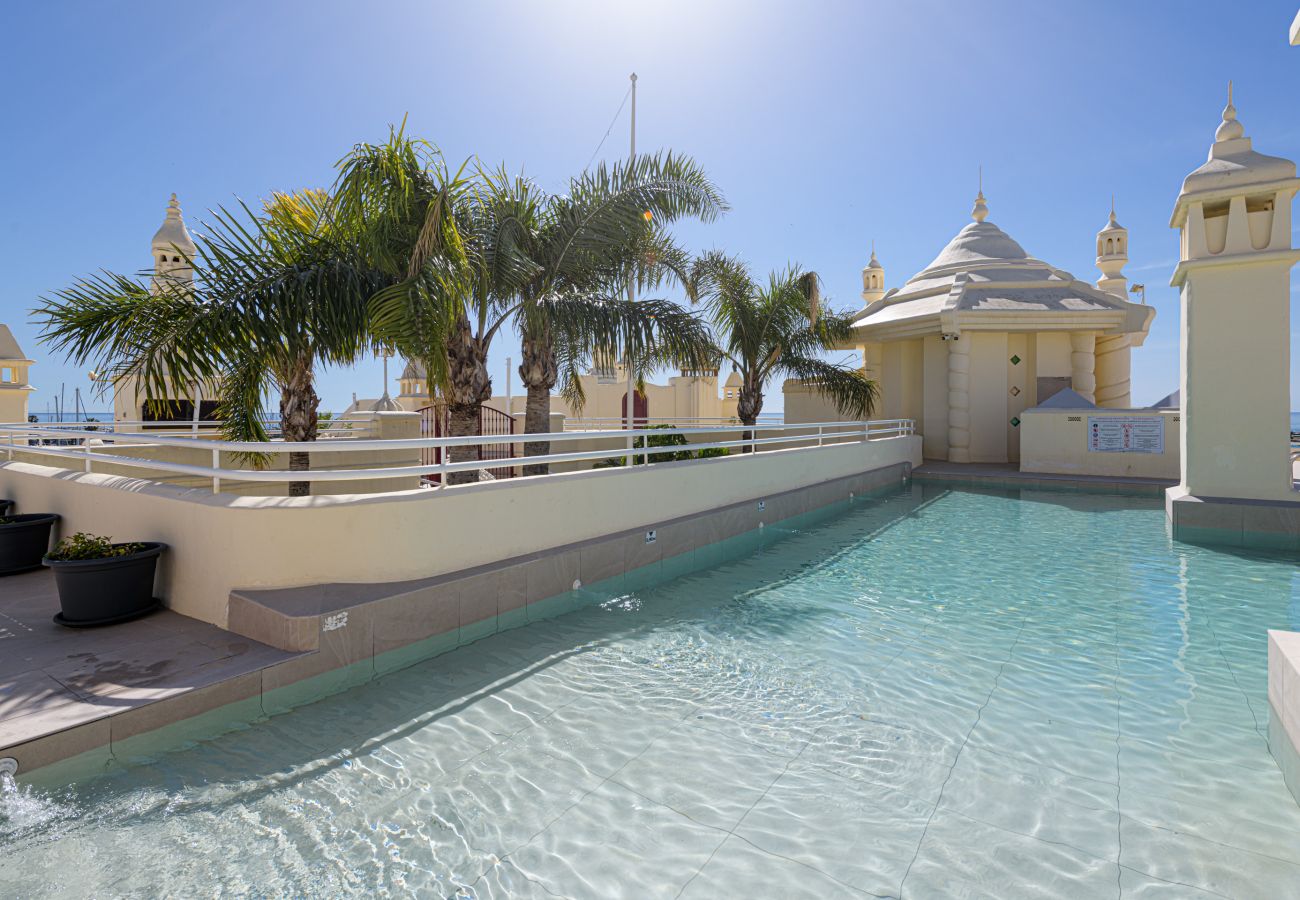 Apartment in Benalmádena - WintowinRentals Premium Apartment with Terrace and Stunning Views in Puerto Marina