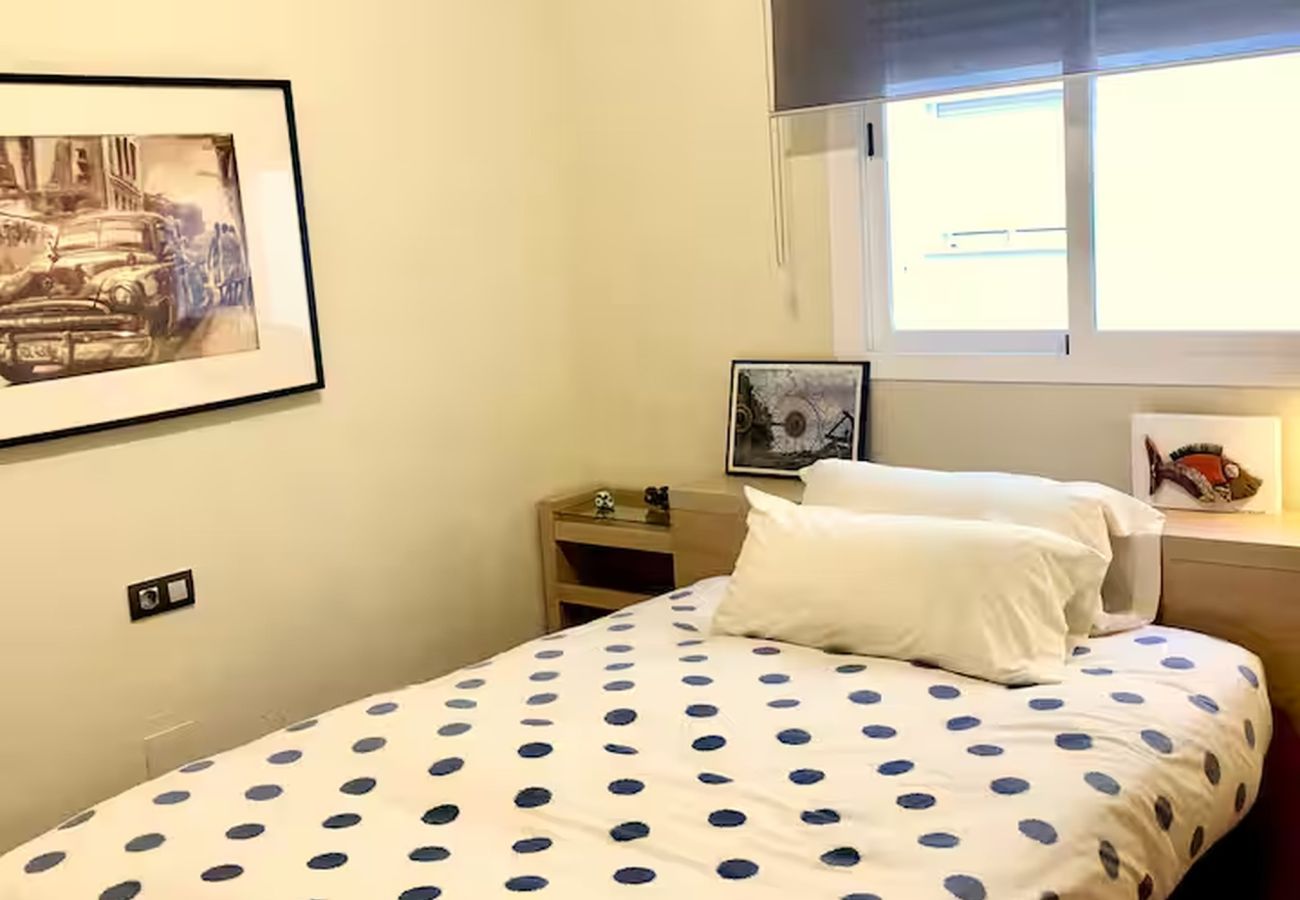 Apartment in Málaga - WintowinRentals SkyView Teatinos: Terrace, Bright & Open Views