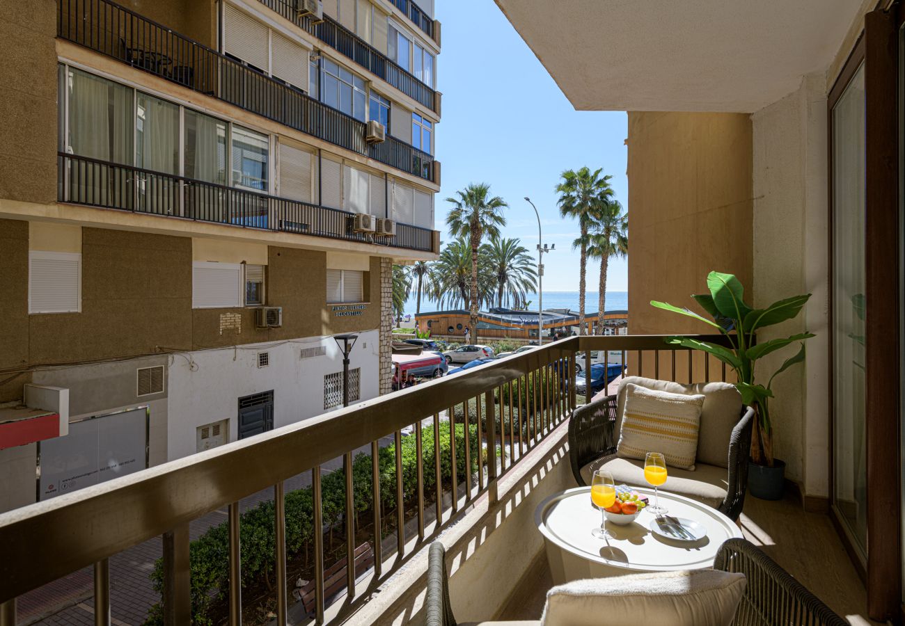 Apartment in Málaga - WintowinRentals Luxury Apartment with Sea Views in La Malagueta