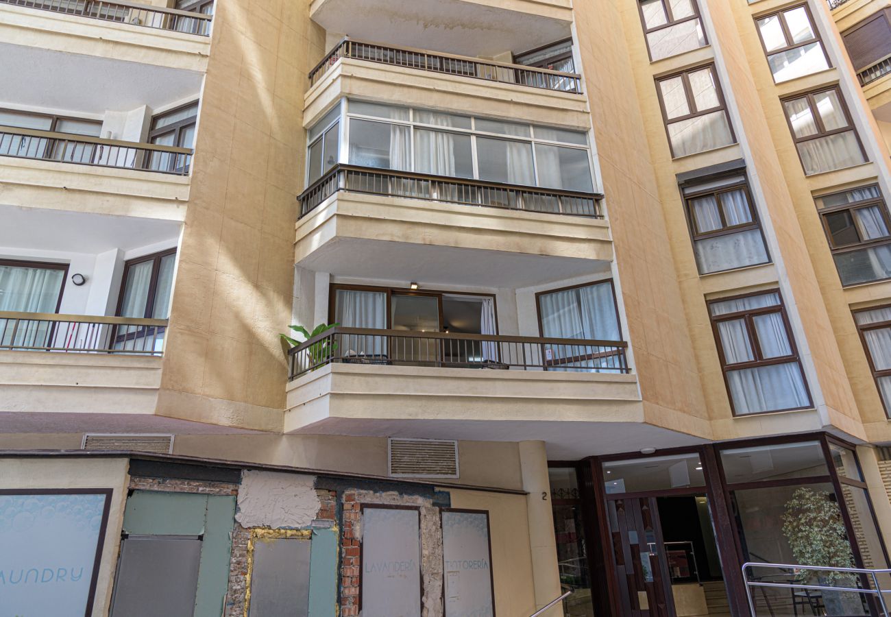 Apartment in Málaga - WintowinRentals Luxury Apartment with Sea Views in La Malagueta