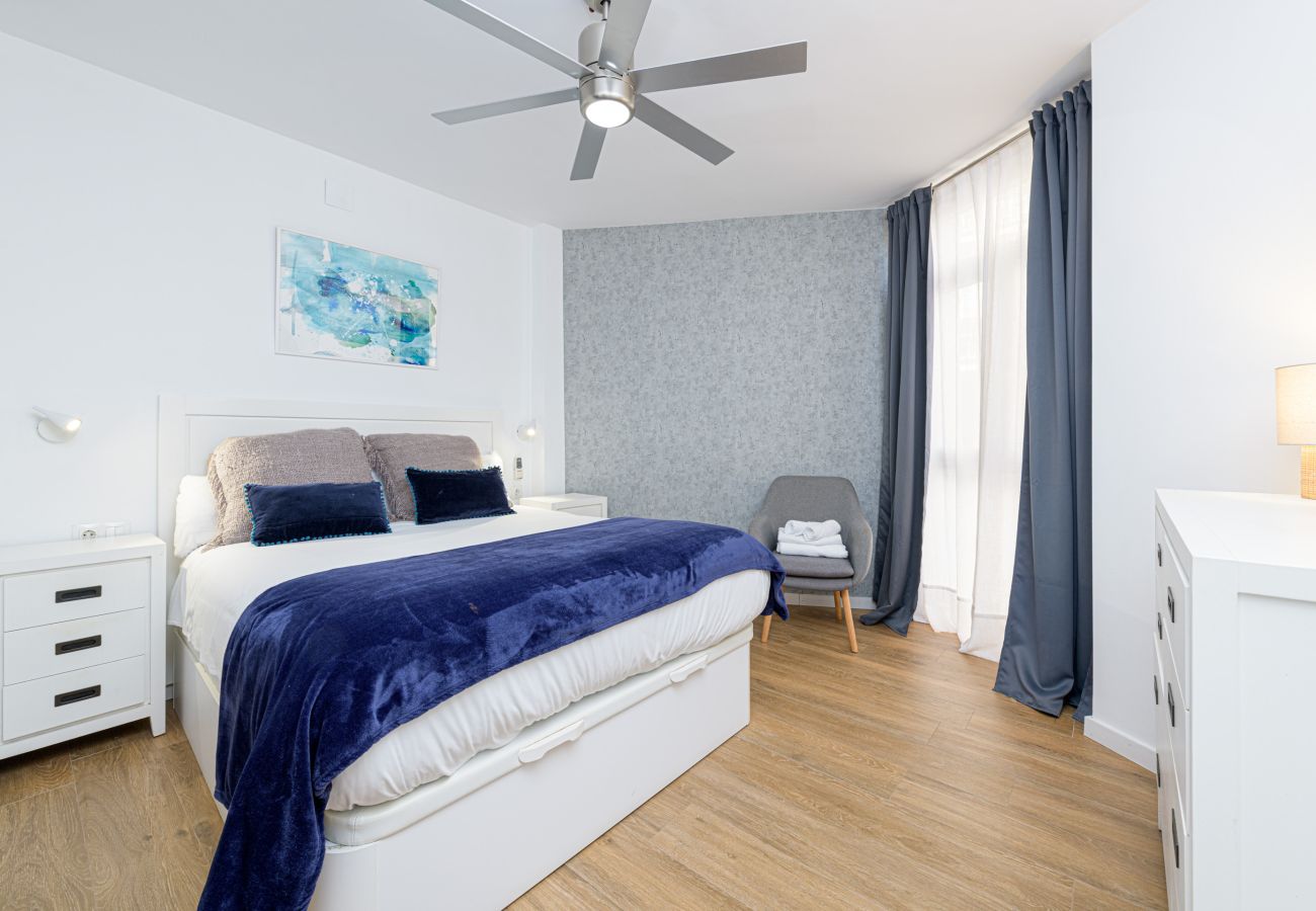 Apartment in Málaga - WintowinRentals Luxury Apartment with Sea Views in La Malagueta