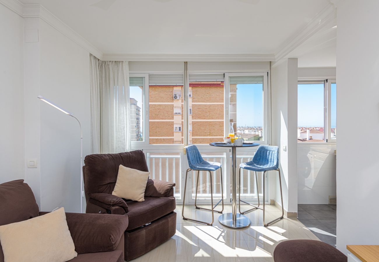 Apartment in Málaga - WintowinRentals Spacious apartment in Huelin with privileged views, parking included and close to the beach