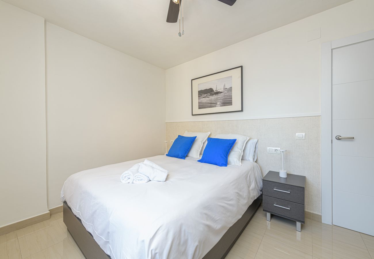 Apartment in Málaga - WintowinRentals Spacious apartment in Huelin with privileged views, parking included and close to the beach