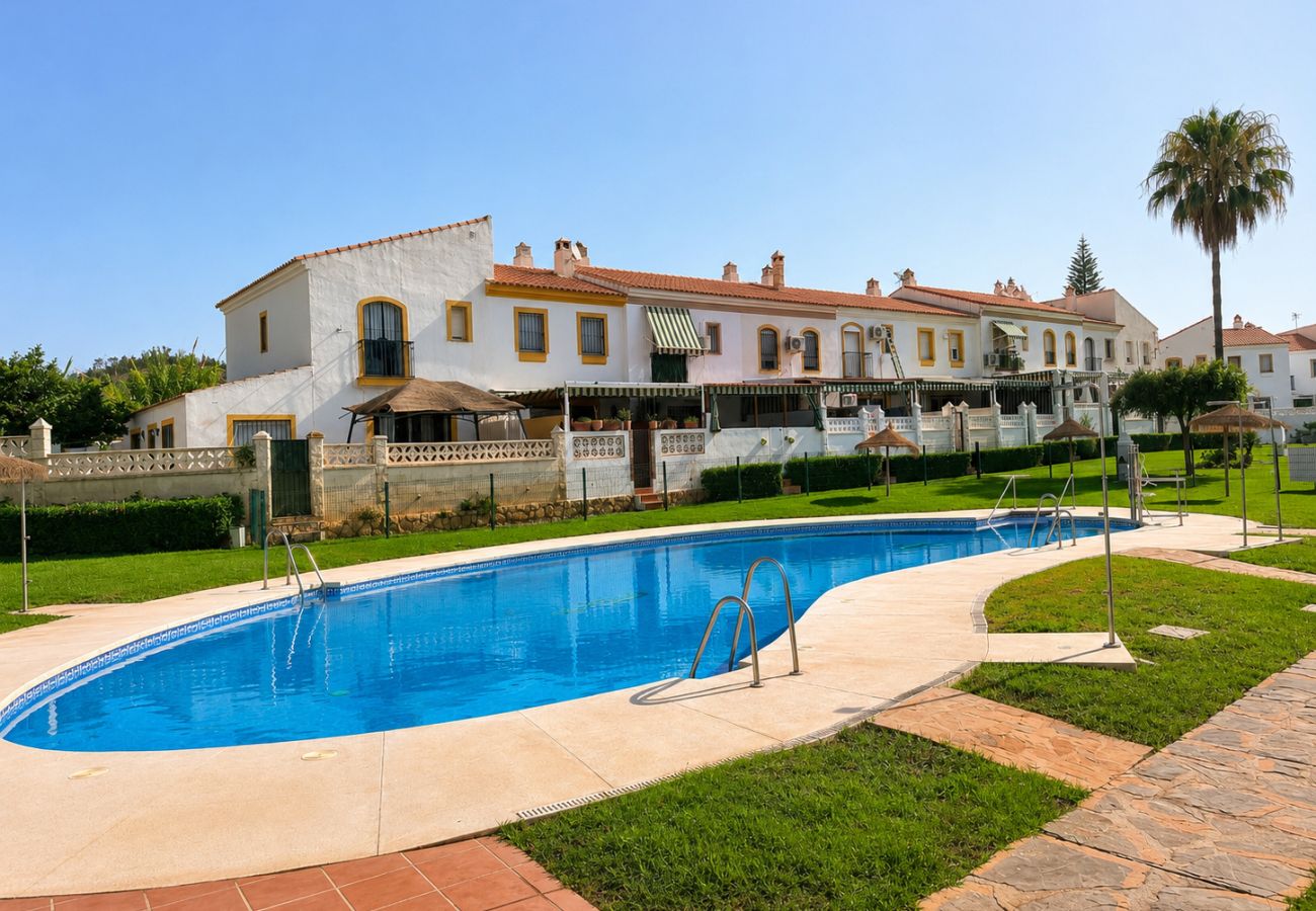 Terraced House in Chilches Costa - WintoWinRentals Charming House in Chilches