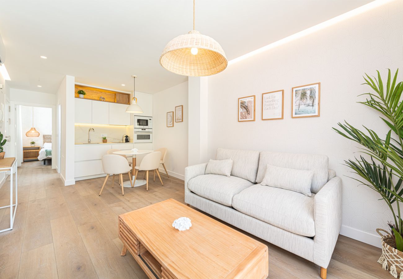 Apartment in Málaga - WintowinRentals Goleta Suites 1A