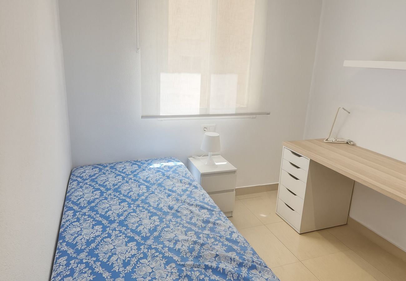 Apartment in Málaga - WintowinRentals Teatinos, Campus, Pool & Terrace