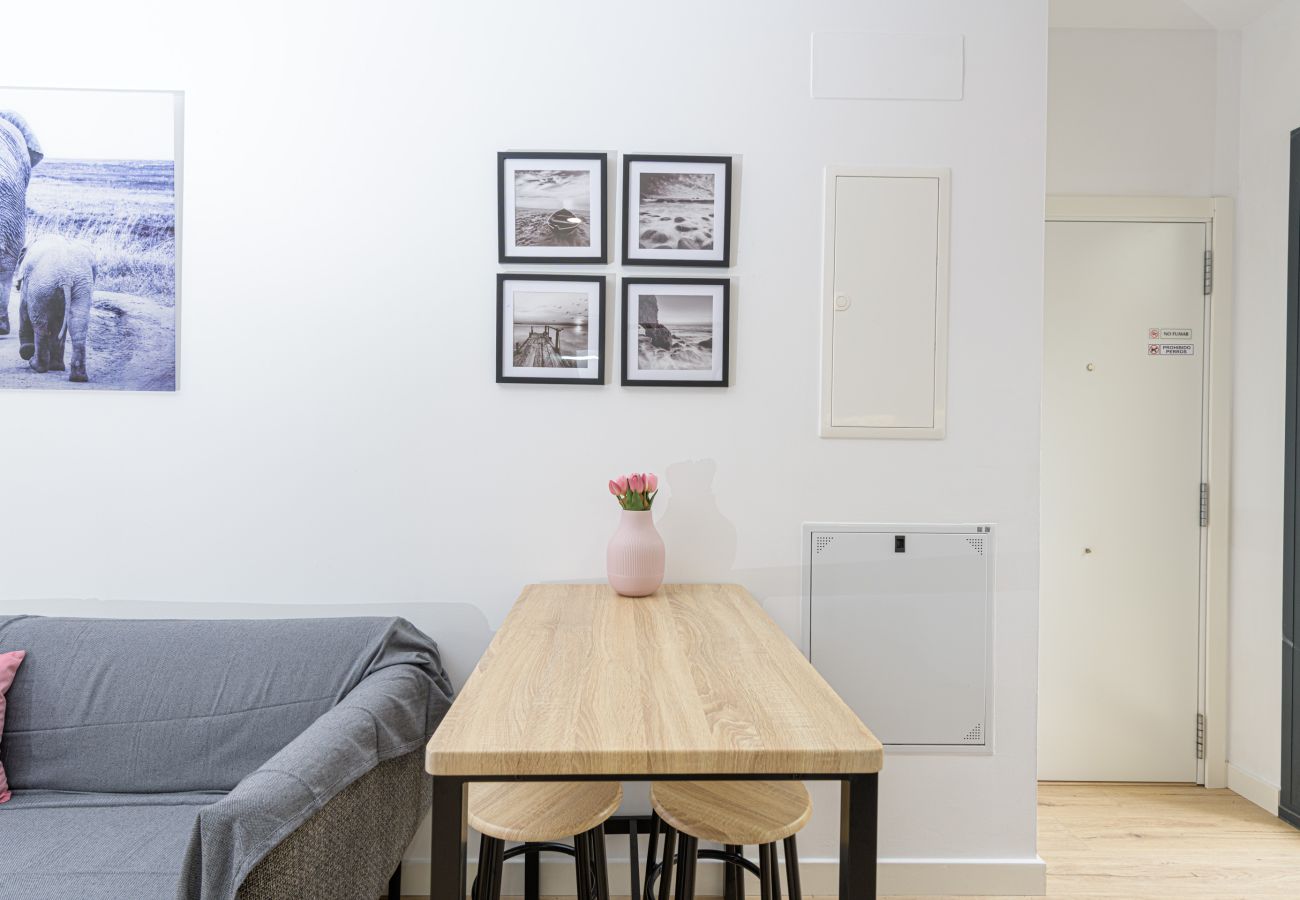 Apartment in Fuengirola - WintowinRentals Home Sweet Boliches 2 Bedrooms with Terrace near the Beach