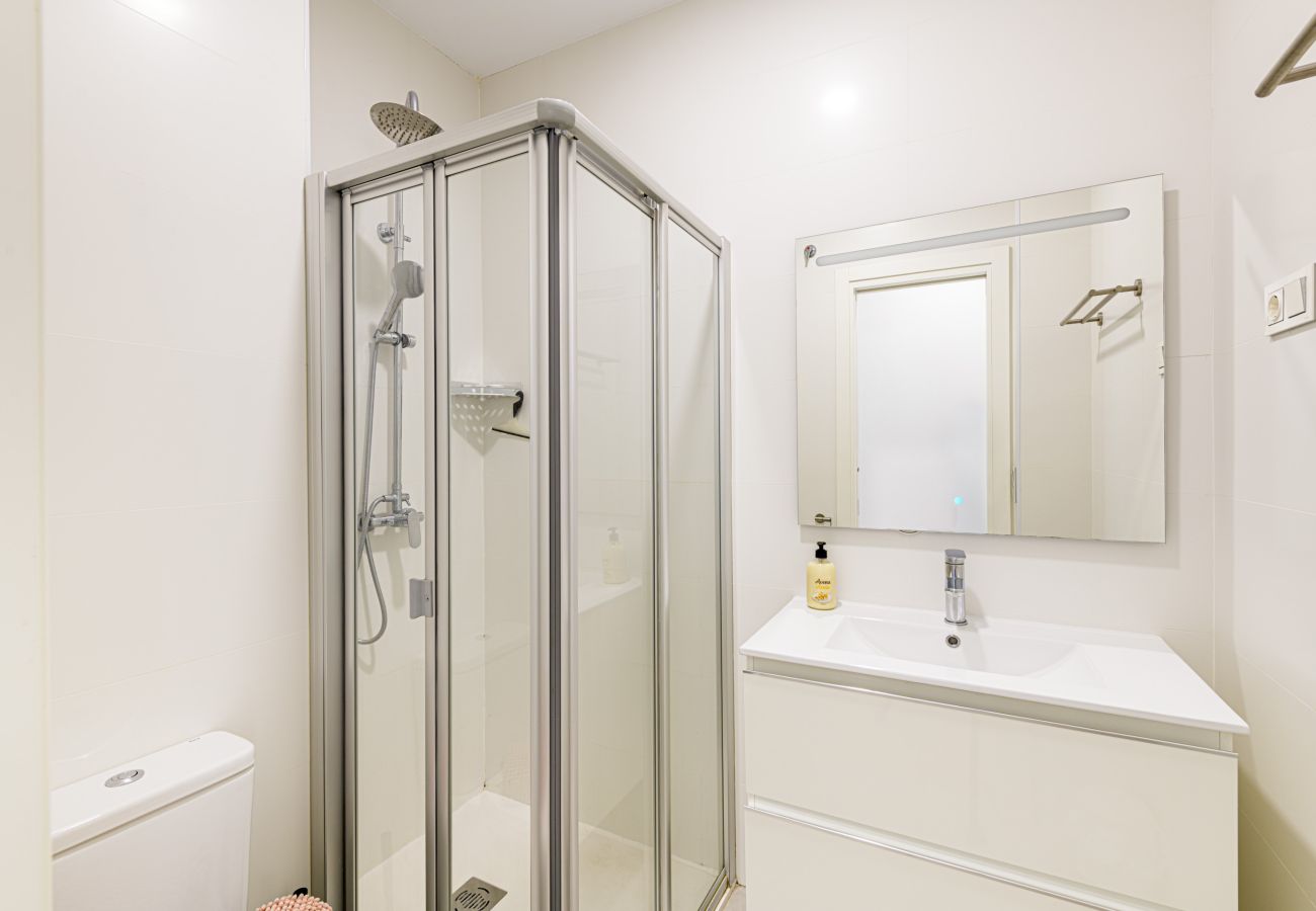 Apartment in Fuengirola - WintowinRentals Home Sweet Boliches 2 Bedrooms with Terrace near the Beach