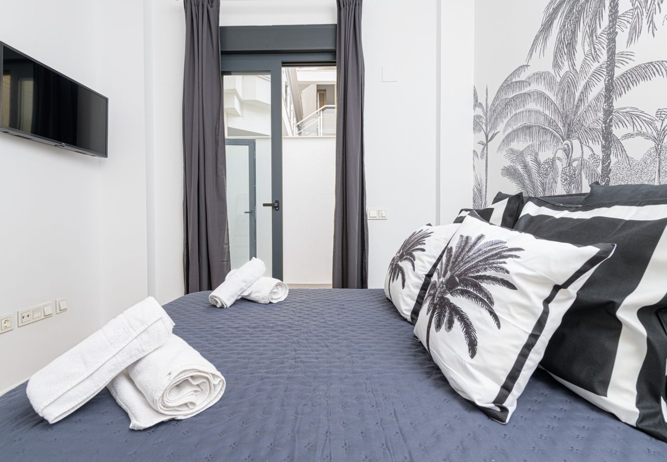 Apartment in Fuengirola - WintowinRentals Home Sweet Boliches 2 Bedrooms with Terrace near the Beach