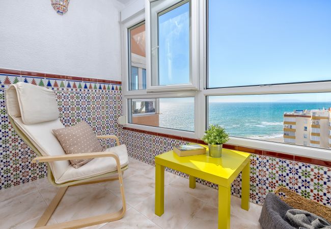 Appartement à Torrox Costa - WintowinRentals Vues spectaculaires, Penthouse, 1ère ligne de plage à Torrox Appartement à Torrox Costa - WintowinRentals Vues spectaculaires, Penthouse, 1ère ligne de plage à Torrox