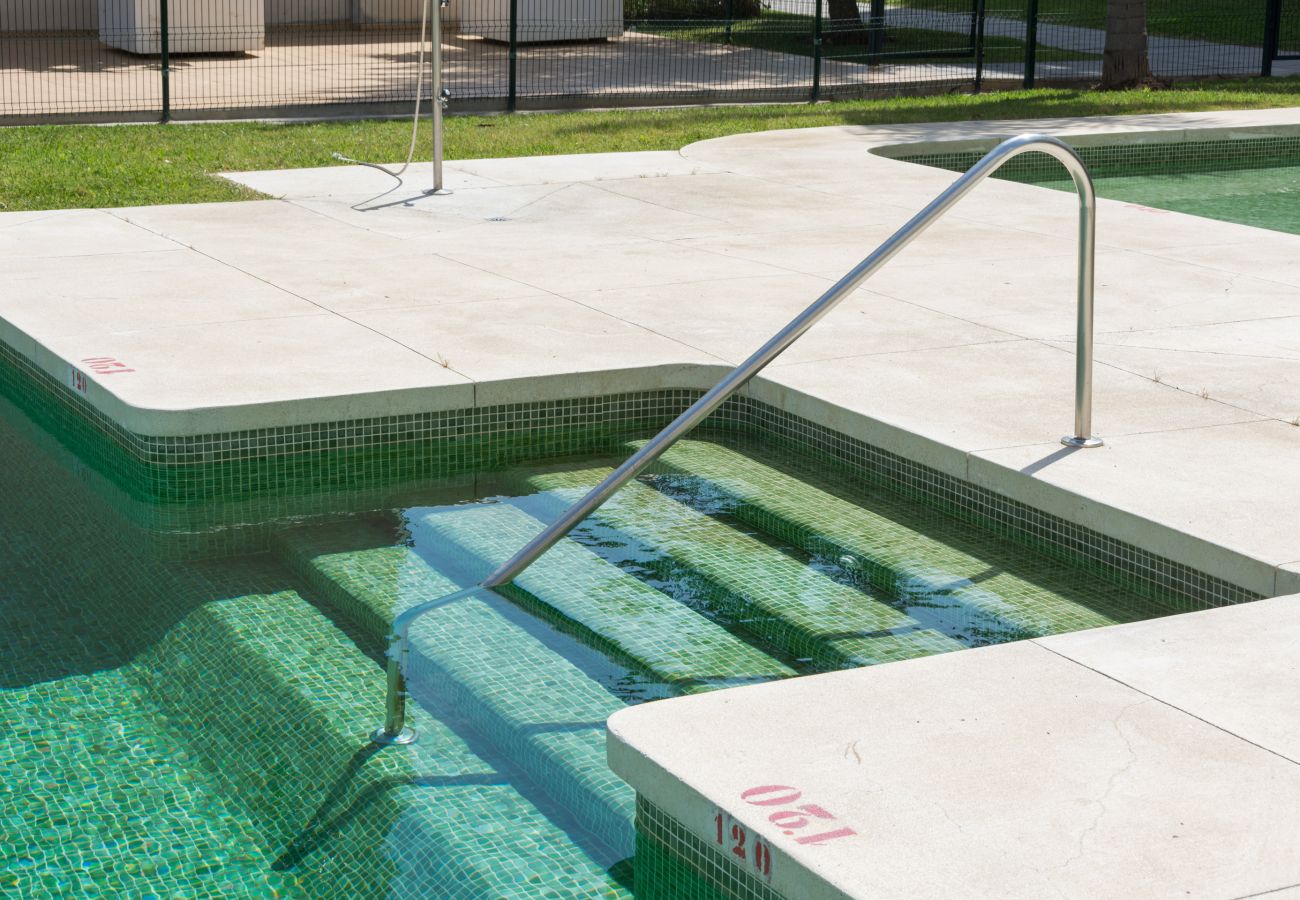 Appartement à Rincón de la Victoria - DÉTENDEZ-VOUS PRÈS DE LA MER, PISCINE, WIFI A / C.