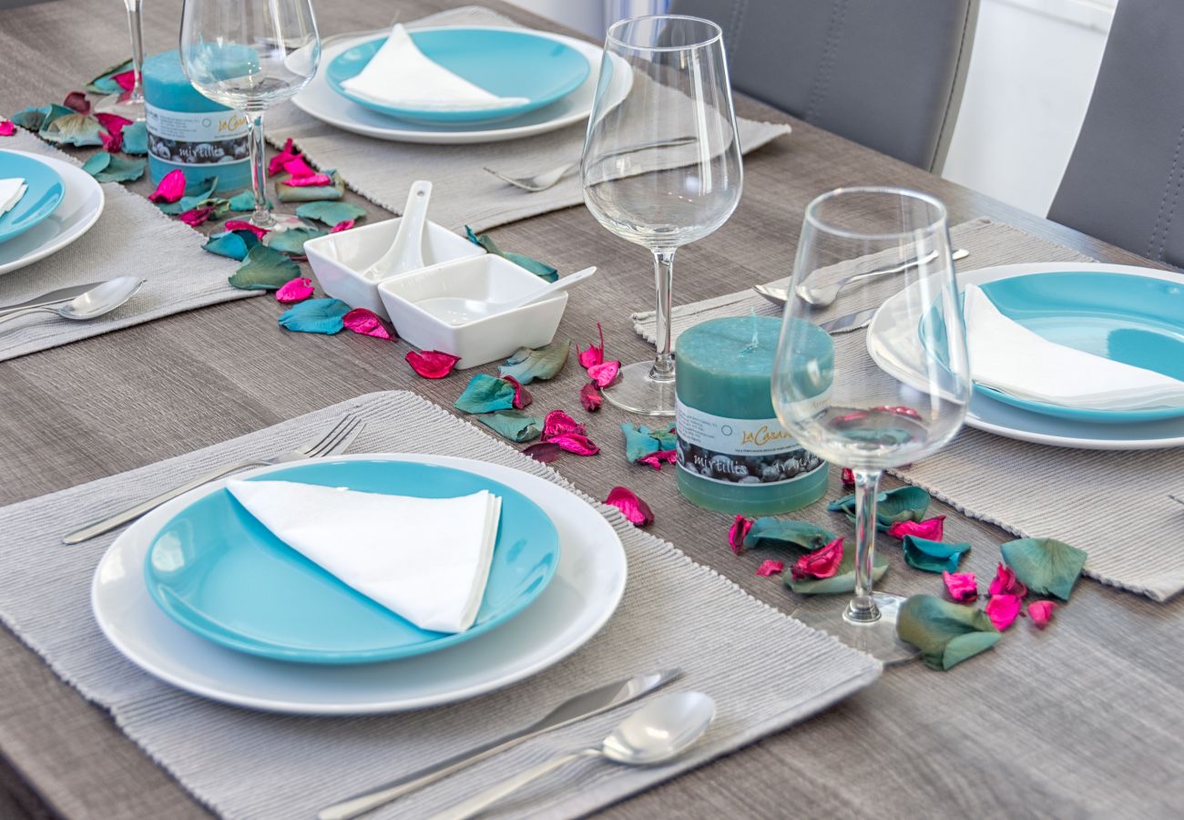 Appartement à Rincón de la Victoria - DÉTENDEZ-VOUS PRÈS DE LA MER, PISCINE, WIFI A / C.