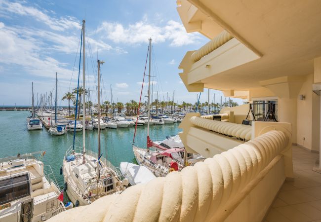 Appartement à Benalmádena - WintowinRentals Luxe, Vue Sur la mer Puerto Marina. Appartement à Benalmádena - WintowinRentals Luxe, Vue Sur la mer Puerto Marina.