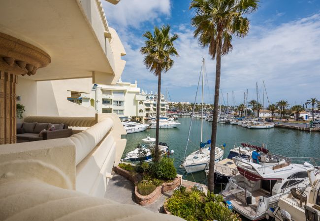 Appartement à Benalmádena - WintowinRentals Luxe, Vue Sur la mer Puerto Marina. Appartement à Benalmádena - WintowinRentals Luxe, Vue Sur la mer Puerto Marina.