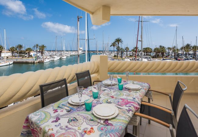 Appartement à Benalmádena - WintowinRentals Luxe, Vue Sur la mer Puerto Marina. Appartement à Benalmádena - WintowinRentals Luxe, Vue Sur la mer Puerto Marina.