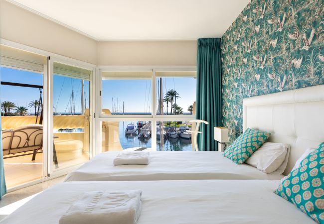 Appartement à Benalmádena - WintowinRentals Luxe, Vue Sur la mer Puerto Marina. Appartement à Benalmádena - WintowinRentals Luxe, Vue Sur la mer Puerto Marina.